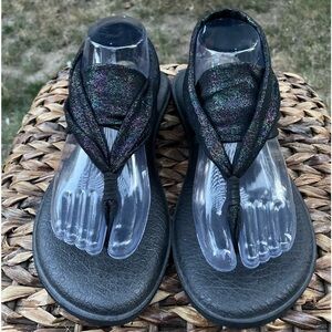 Sanuk Black Galaxy Multicolor Rainbow Sparkle Yoga Sling Flat Sandals.  Size 11